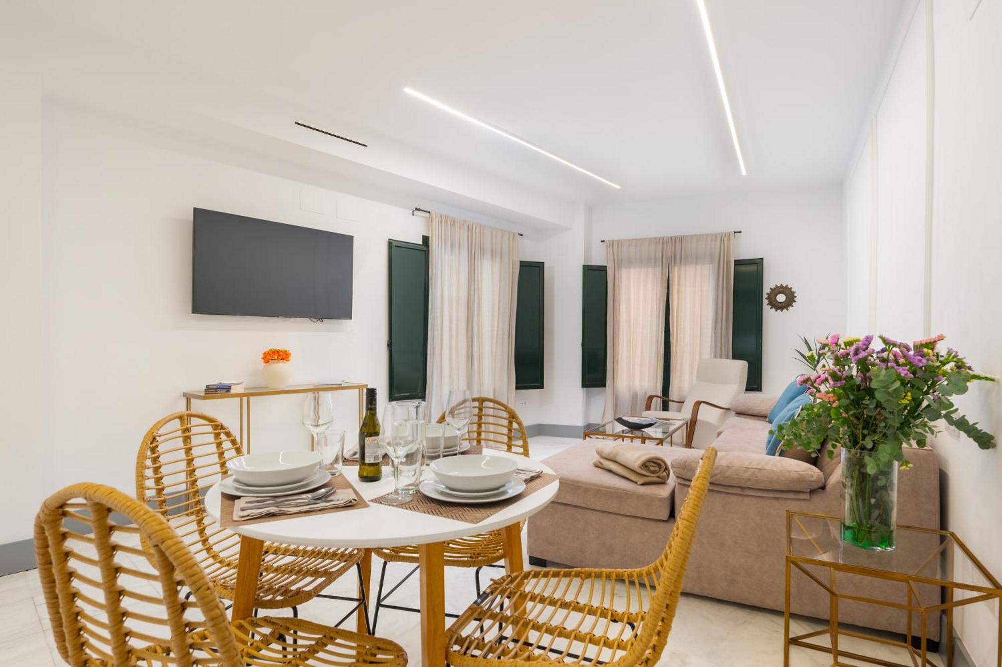 Panther Home Francos เซบีญา ภายนอก รูปภาพ